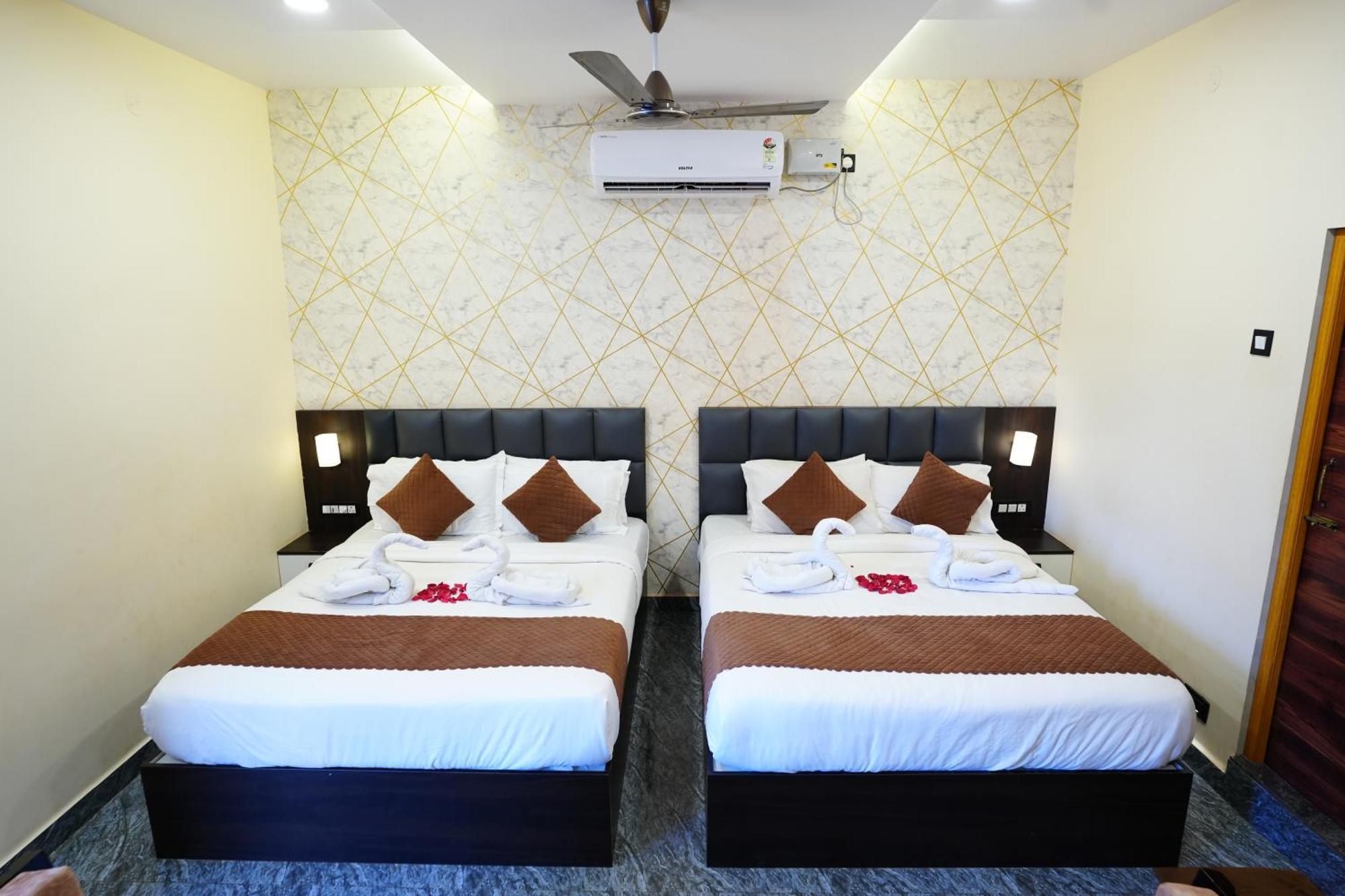 Shri Katyayani Palace Hotel 3*