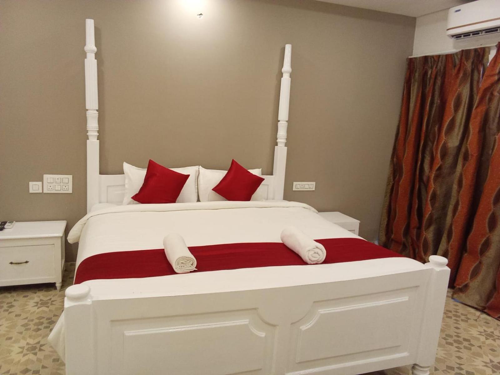Resort Samrudhii *
