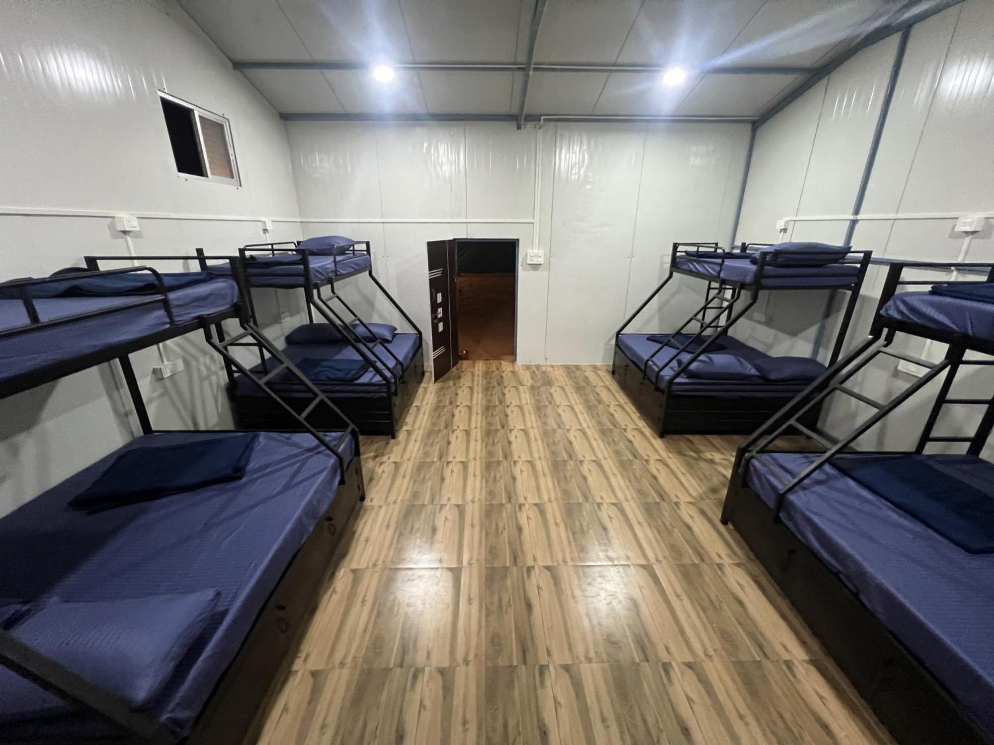 Sunny's Hostel *