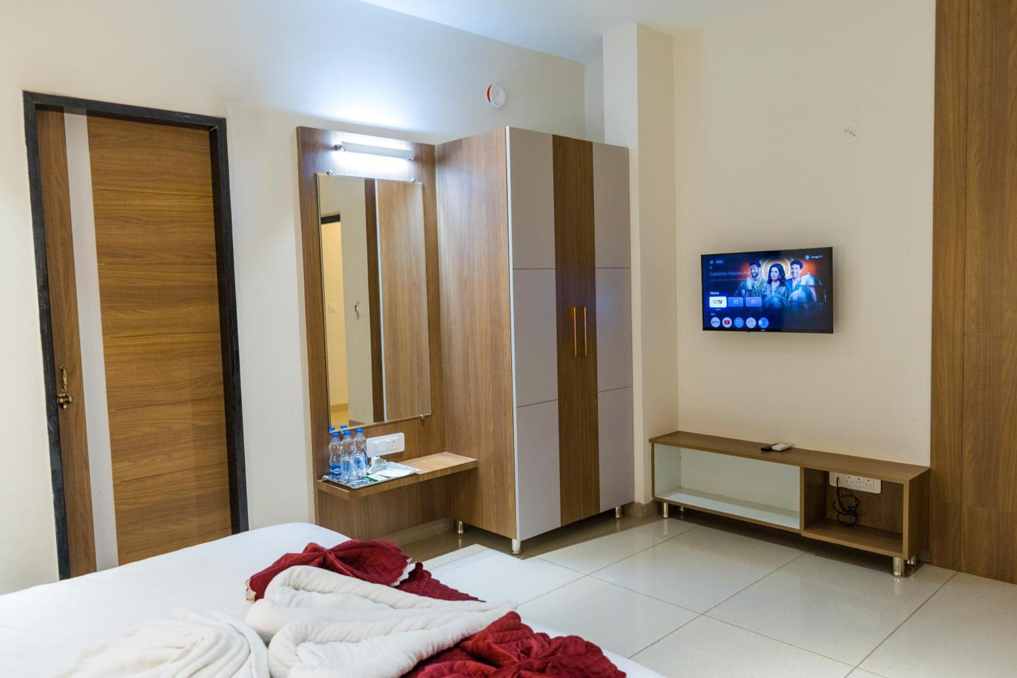 Tribhuvan Gokarna Hotel Gokarna (Karnataka)