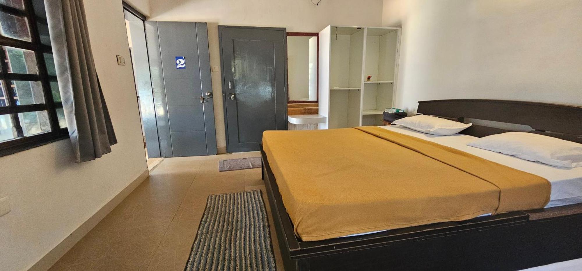 The La Hotel