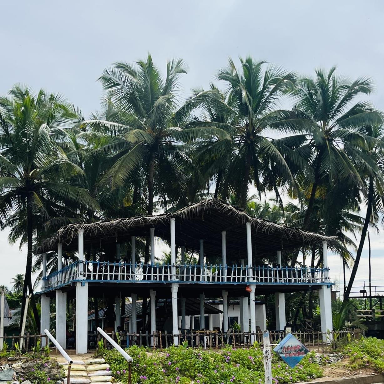 Homestay Absolute Paradise *