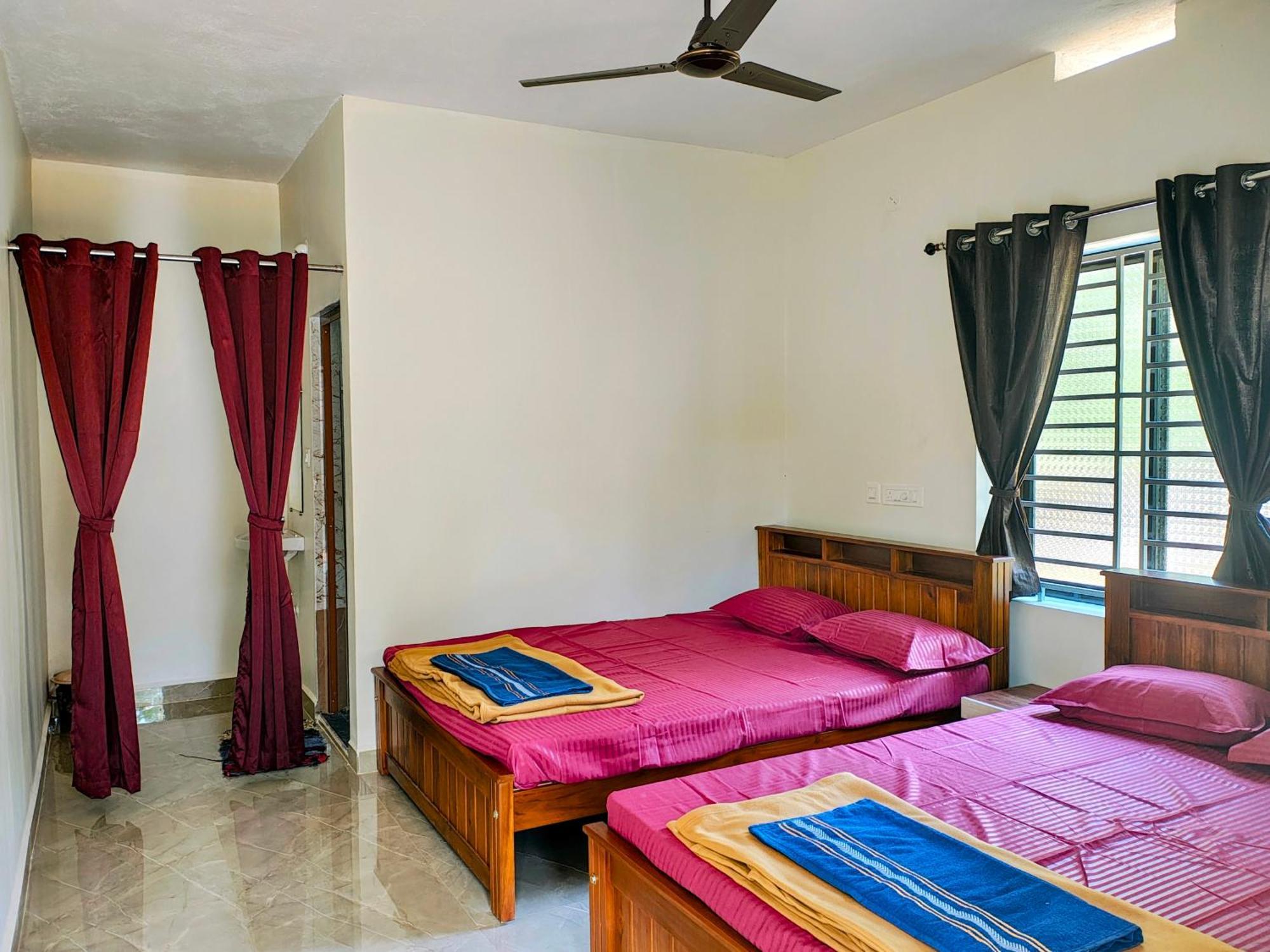 Homestay Nisarga *
