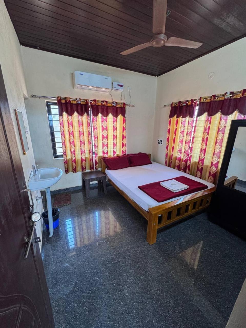 Aikya Guest house