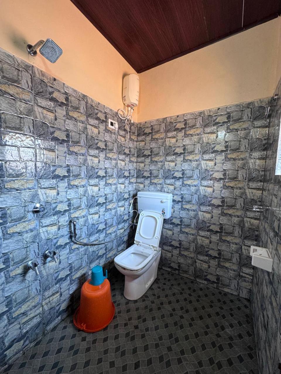 Guest house Aikya