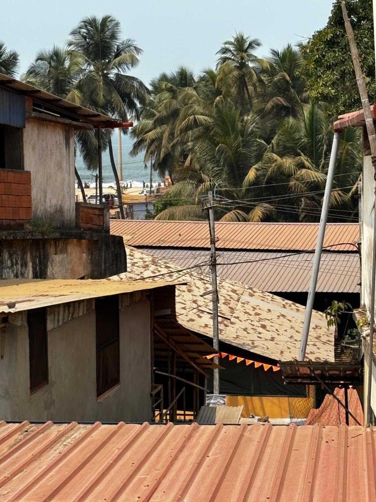 Aisiri Lodge *