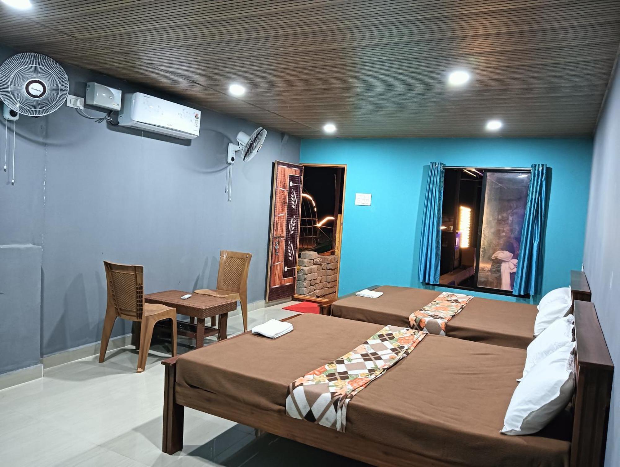 Lakshika Resort Gokarna (Karnataka)
