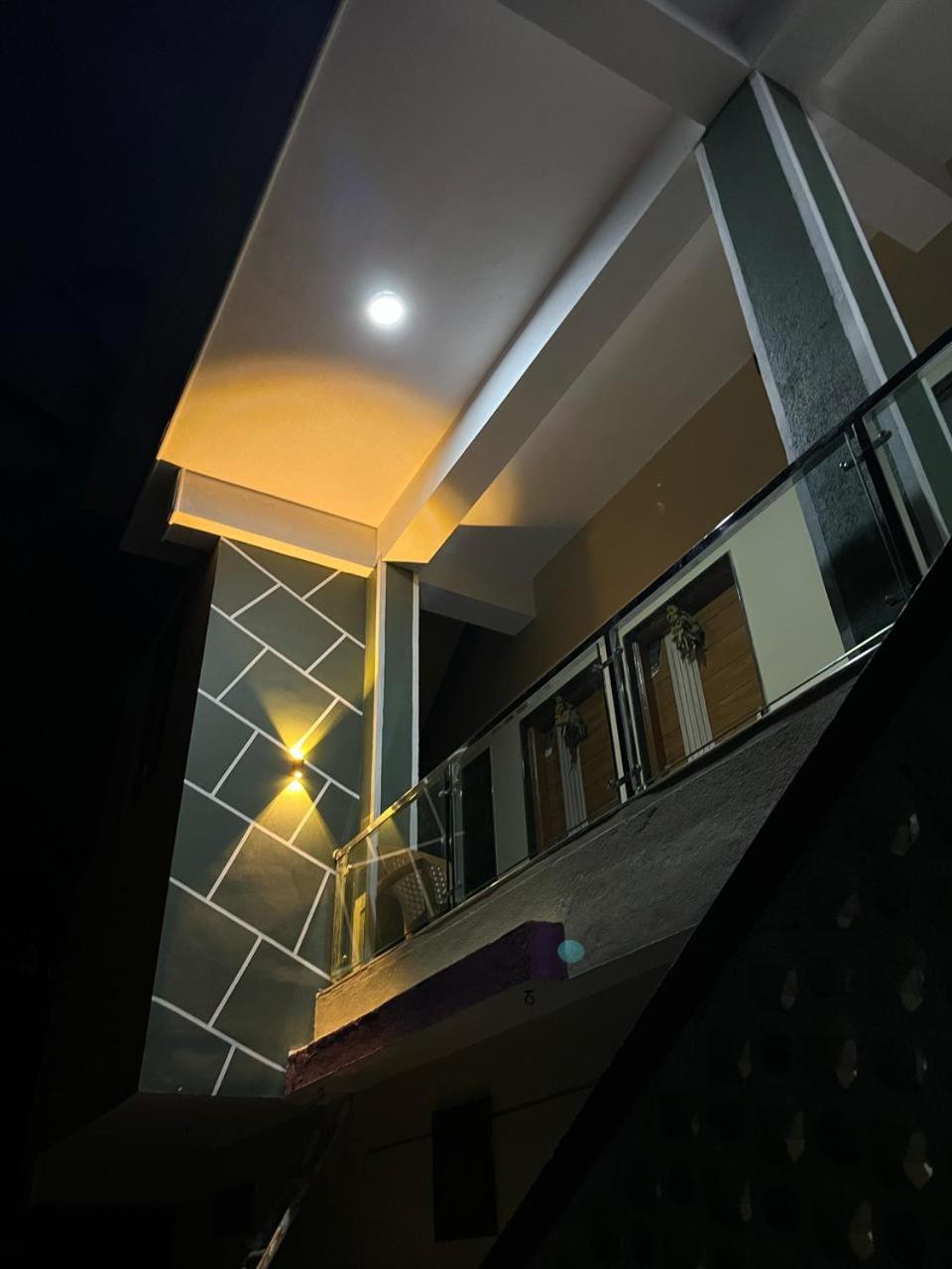 Homestay Artham The River View