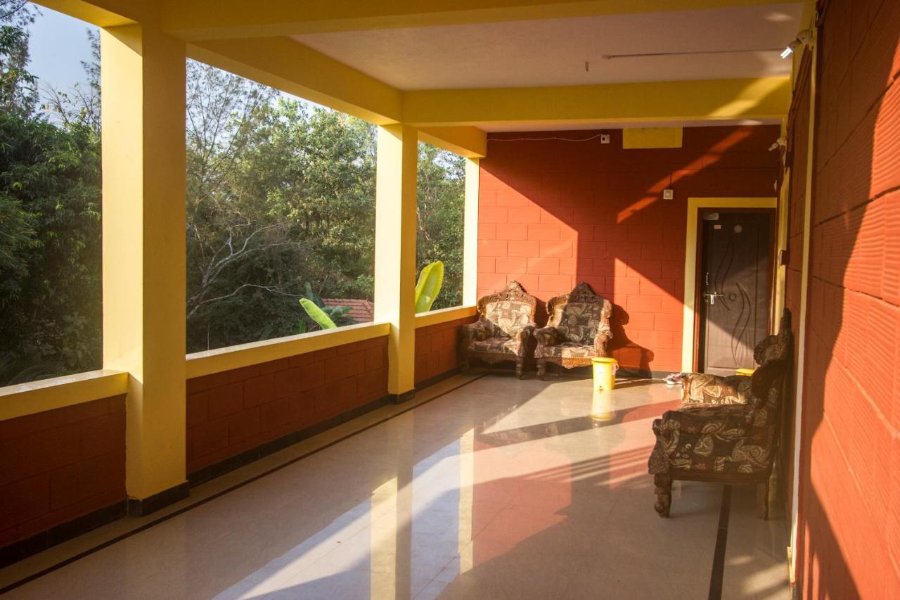 Hari Om Inn