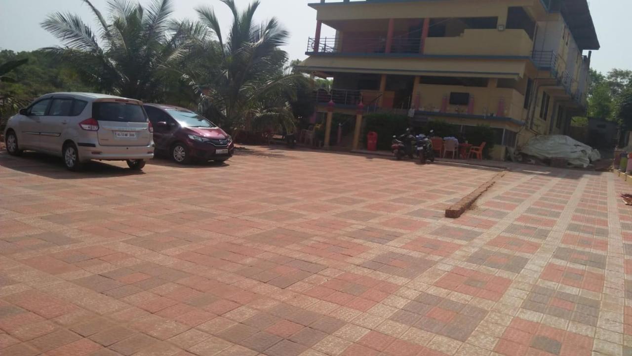 Shanthi Krishna Residency 3*