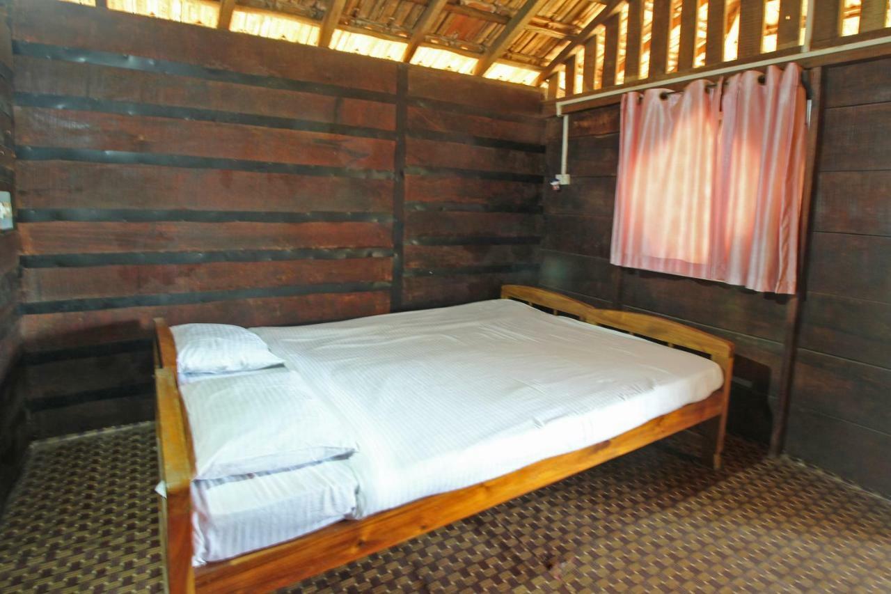 Spot On 38786 Patang Beach Gokarna (Karnataka)