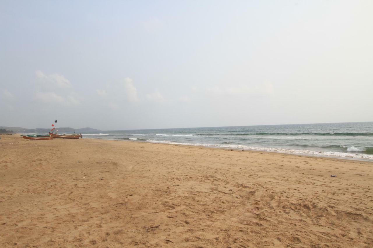 Spot On 38786 Patang Beach Hotel 3*
