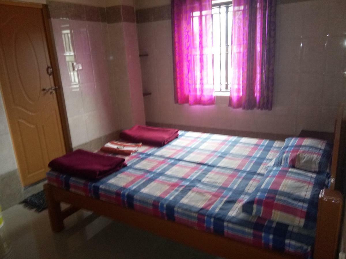 Gokarna Rsn In Floor For The Young & Energetic People Of The Universe * Gokarna (Karnataka)