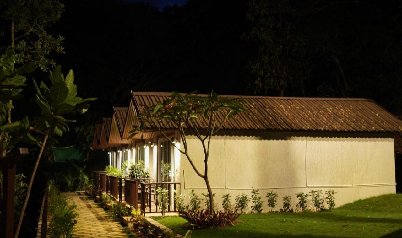 Resort Stone Wood Premier Gokarna