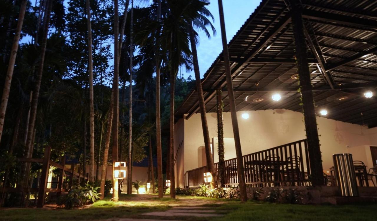 Stone Wood Premier Gokarna 4* Gokarna (Karnataka)