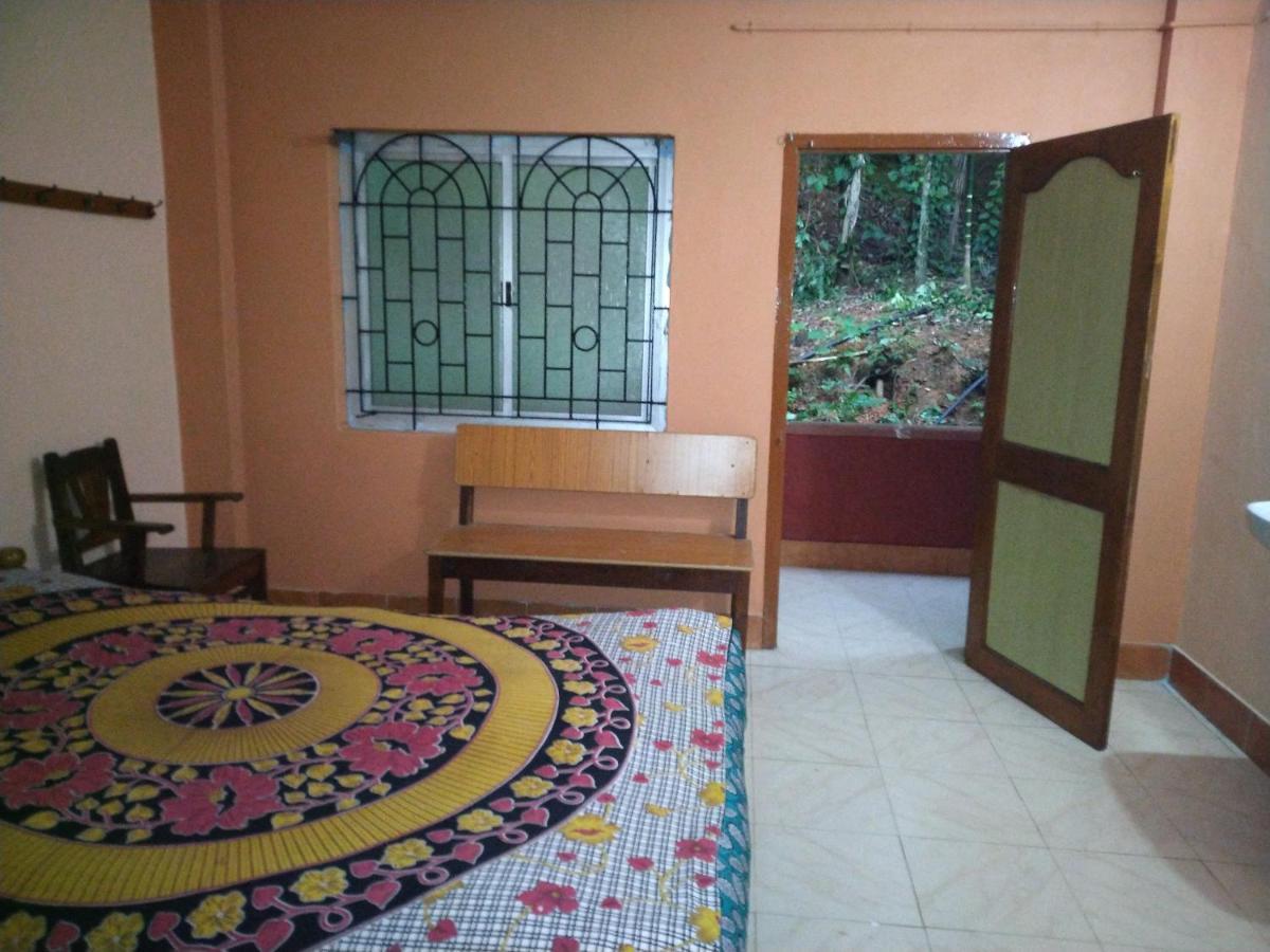 Shastri Guest house *