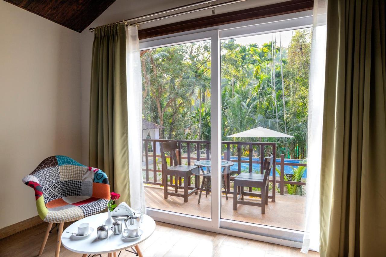 Resort Stone Wood Premier Gokarna 4*